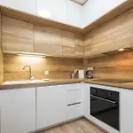 Splitstay 3br Balcony Sea View Apartment
