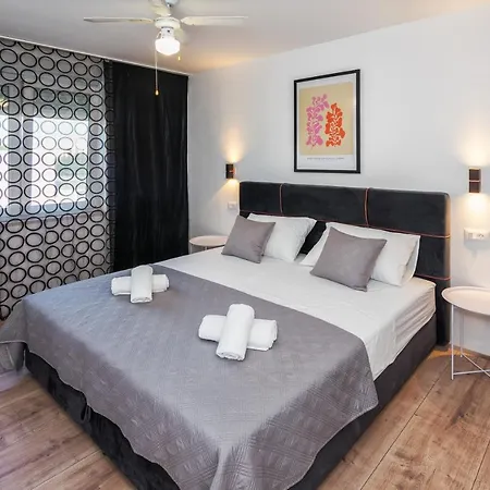 3-bedroom Sea View - Balcony, Elevator - Spinut, Apartment *