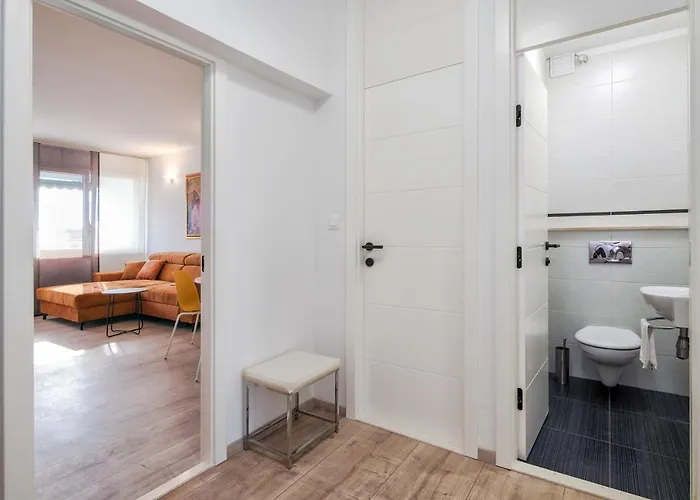 Splitstay 3Br Balcony Sea View Appartamento Spalato